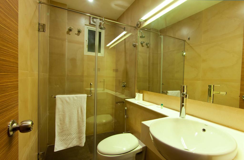 Brownstar Boutique Hotel Chennai Bagian luar foto