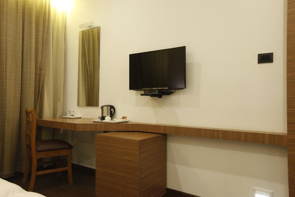 Brownstar Boutique Hotel Chennai Ruang foto