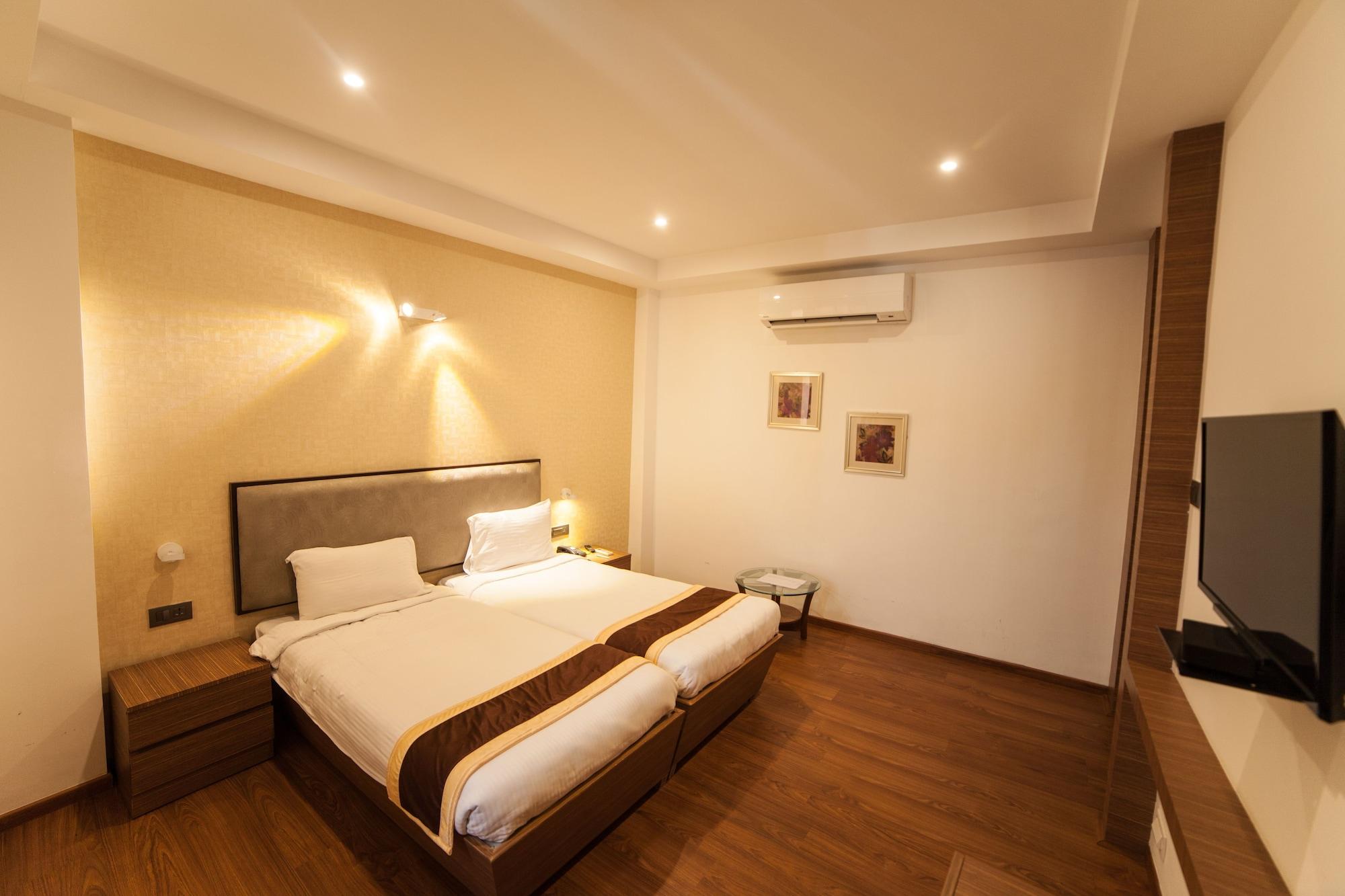 Brownstar Boutique Hotel Chennai Bagian luar foto