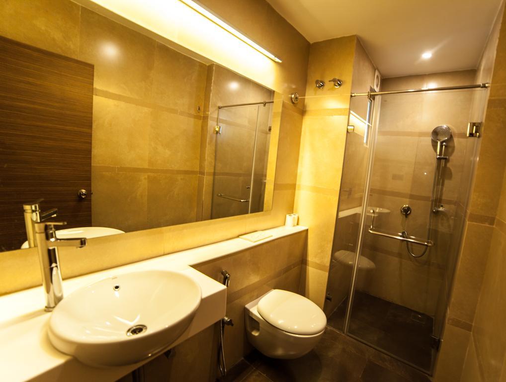 Brownstar Boutique Hotel Chennai Bagian luar foto
