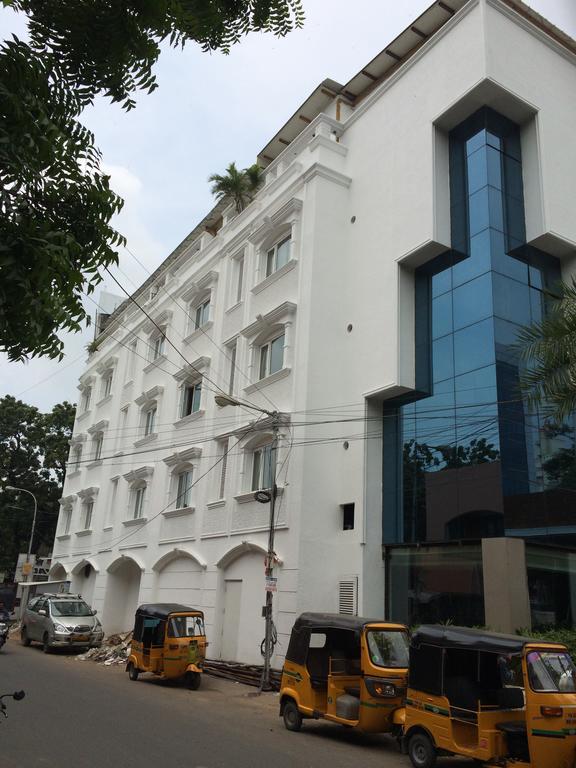 Brownstar Boutique Hotel Chennai Bagian luar foto