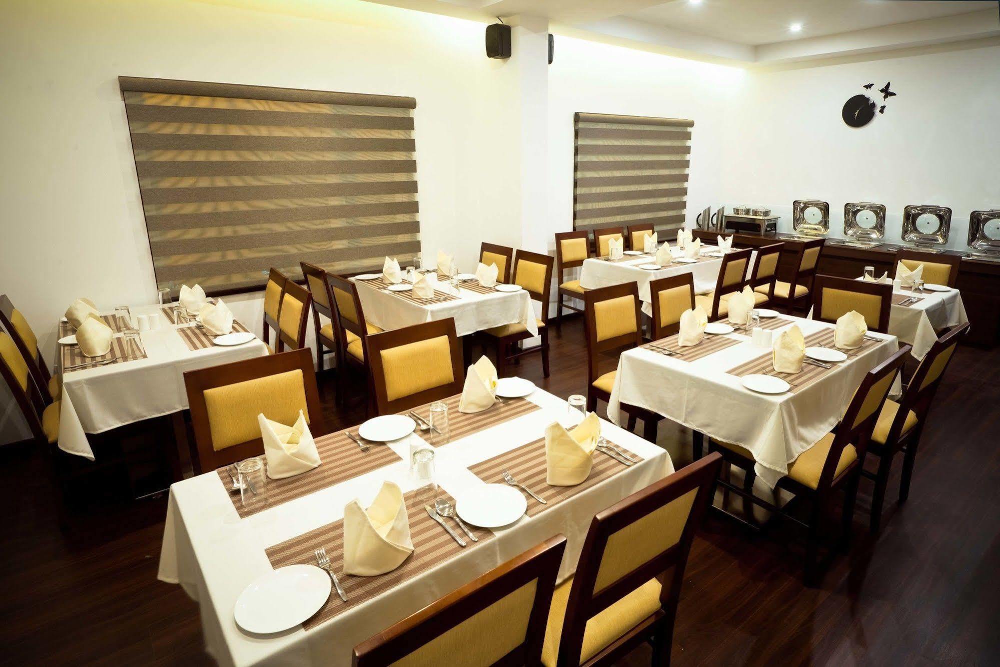Brownstar Boutique Hotel Chennai Bagian luar foto